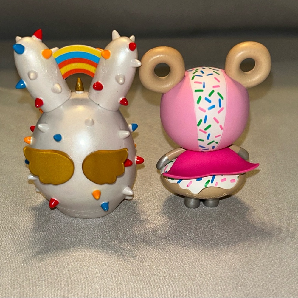 1 Tokidoki DONUTELLA & HER SWEET FRIENDS  and 1 Cactus Bunnies Series Dreamer - Picture 6 of 7